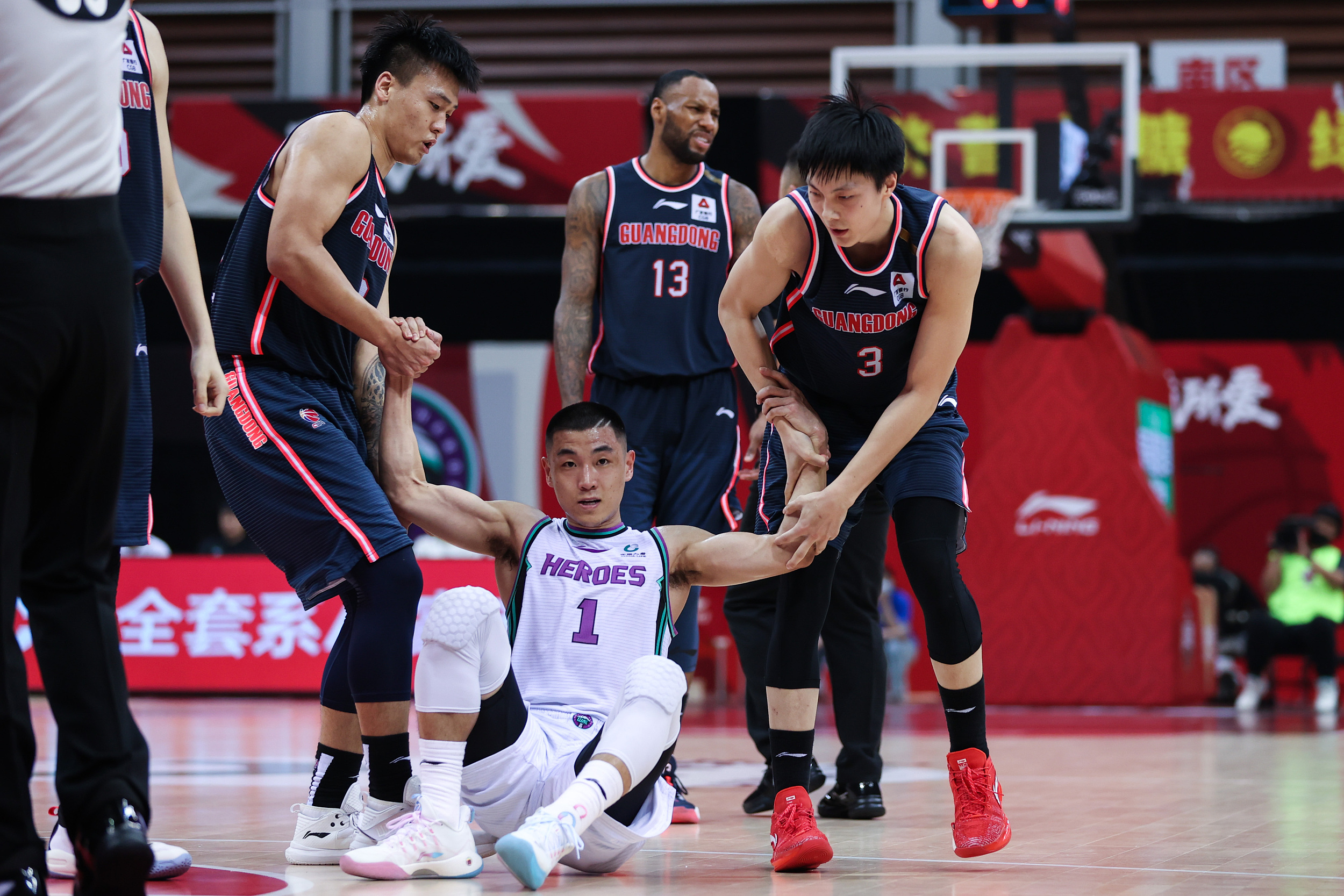 今晨俄克拉荷马雷霆队长鼓劲深圳男篮围绕欧超杯调整名单，这一次真的葡萄牙体育清晨状态回暖的简单介绍亚博体育网站